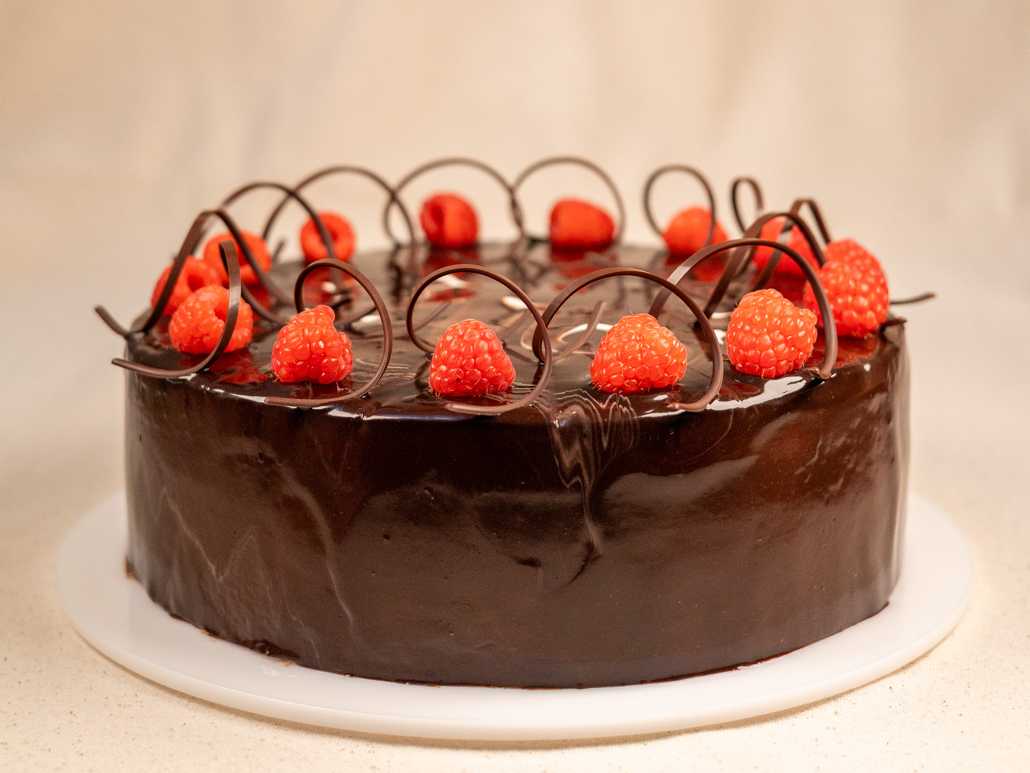 Čokoládový dort s malinami a chilli