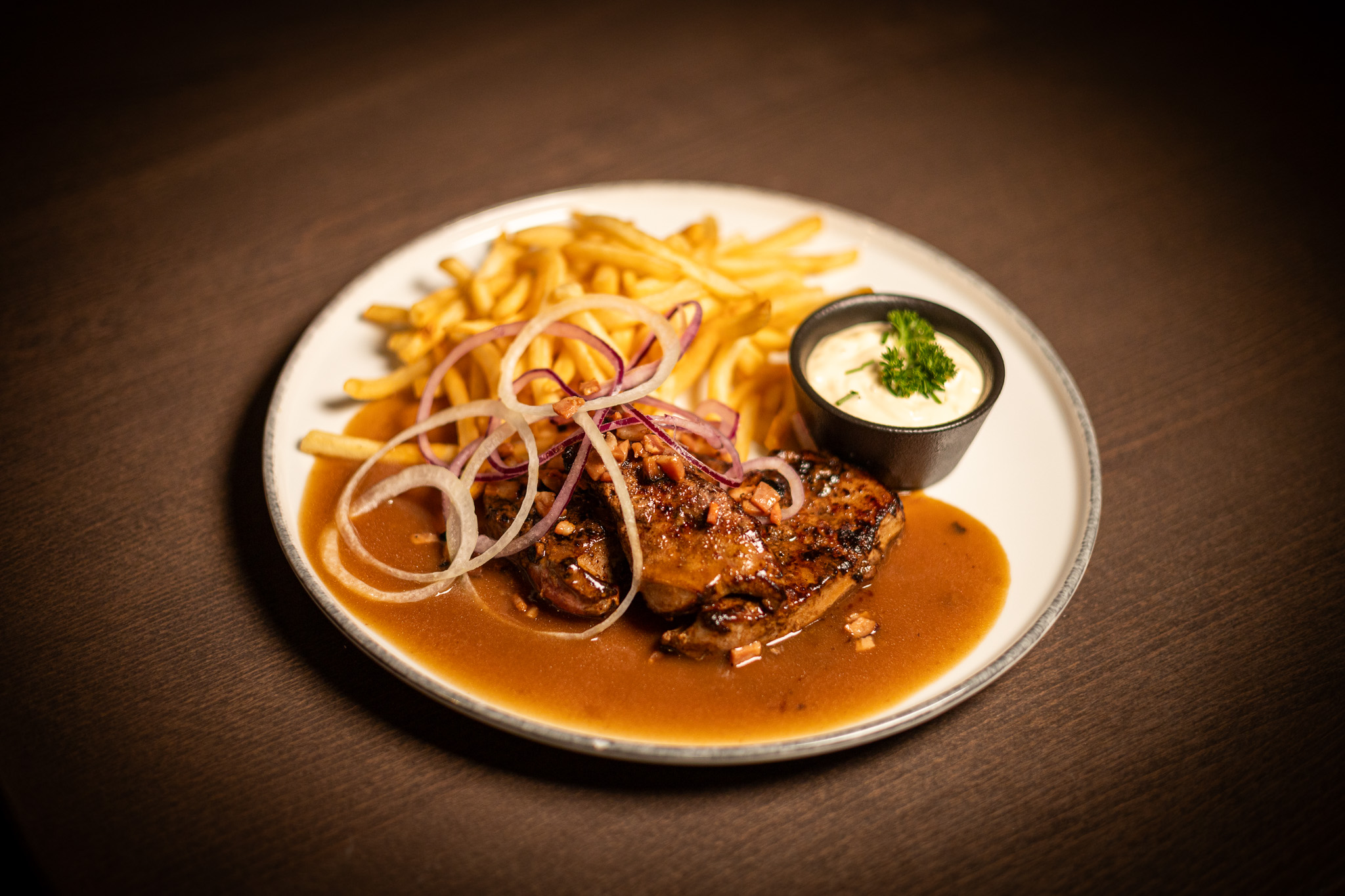 Telecí játra na roštu