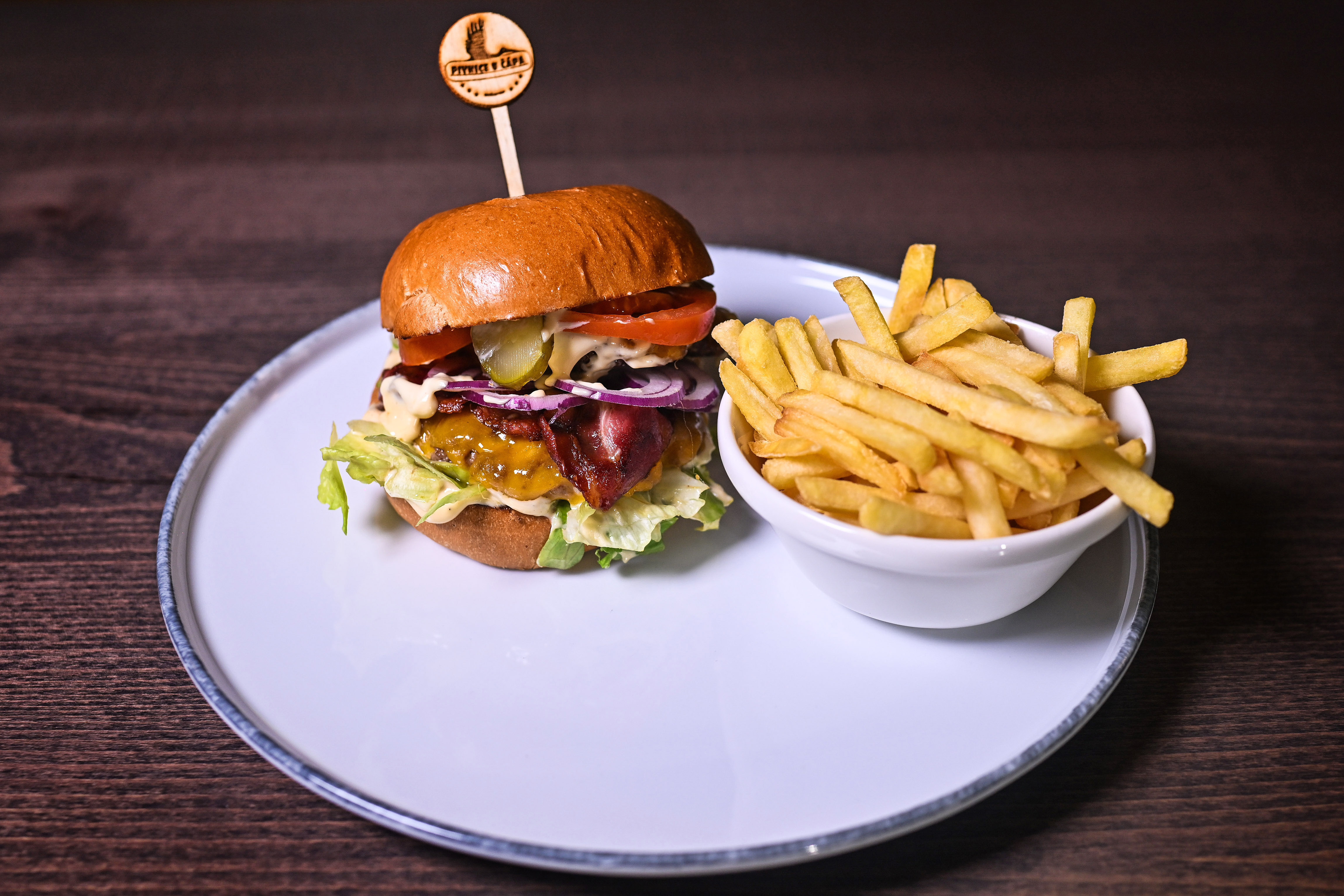 Dvojitý beef burger