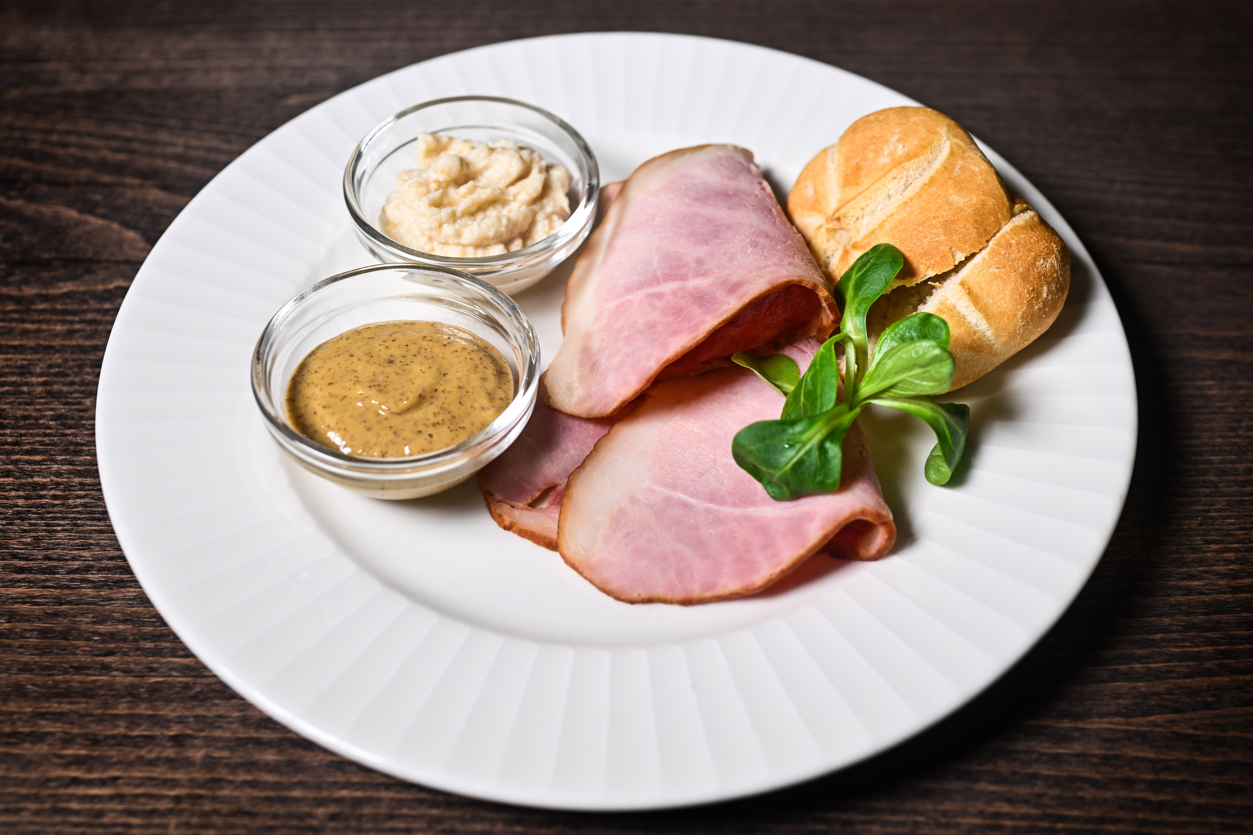 Čápova teplá uzená šunka