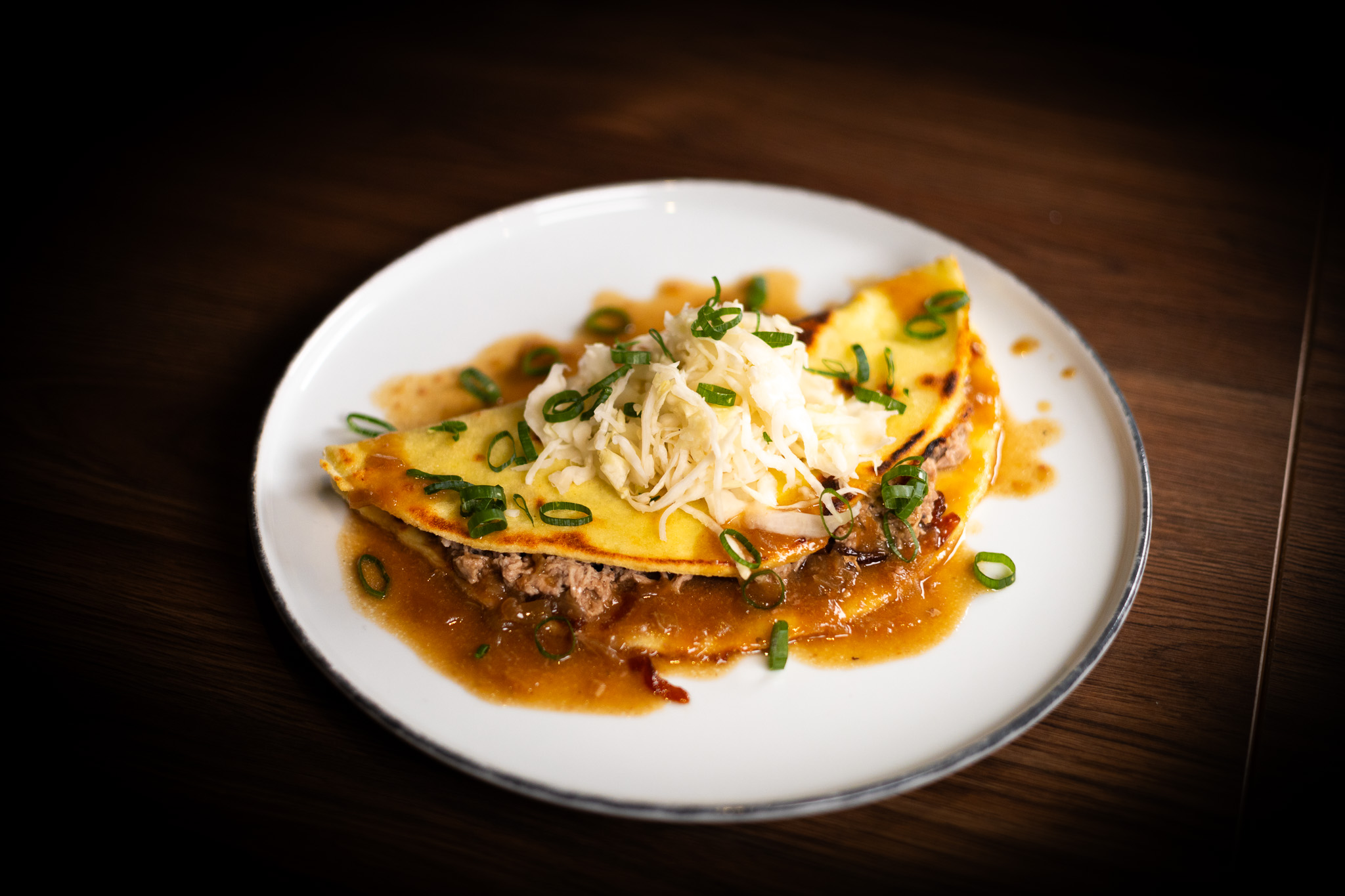 Bramborová lokše plněná trhaným kachním masem