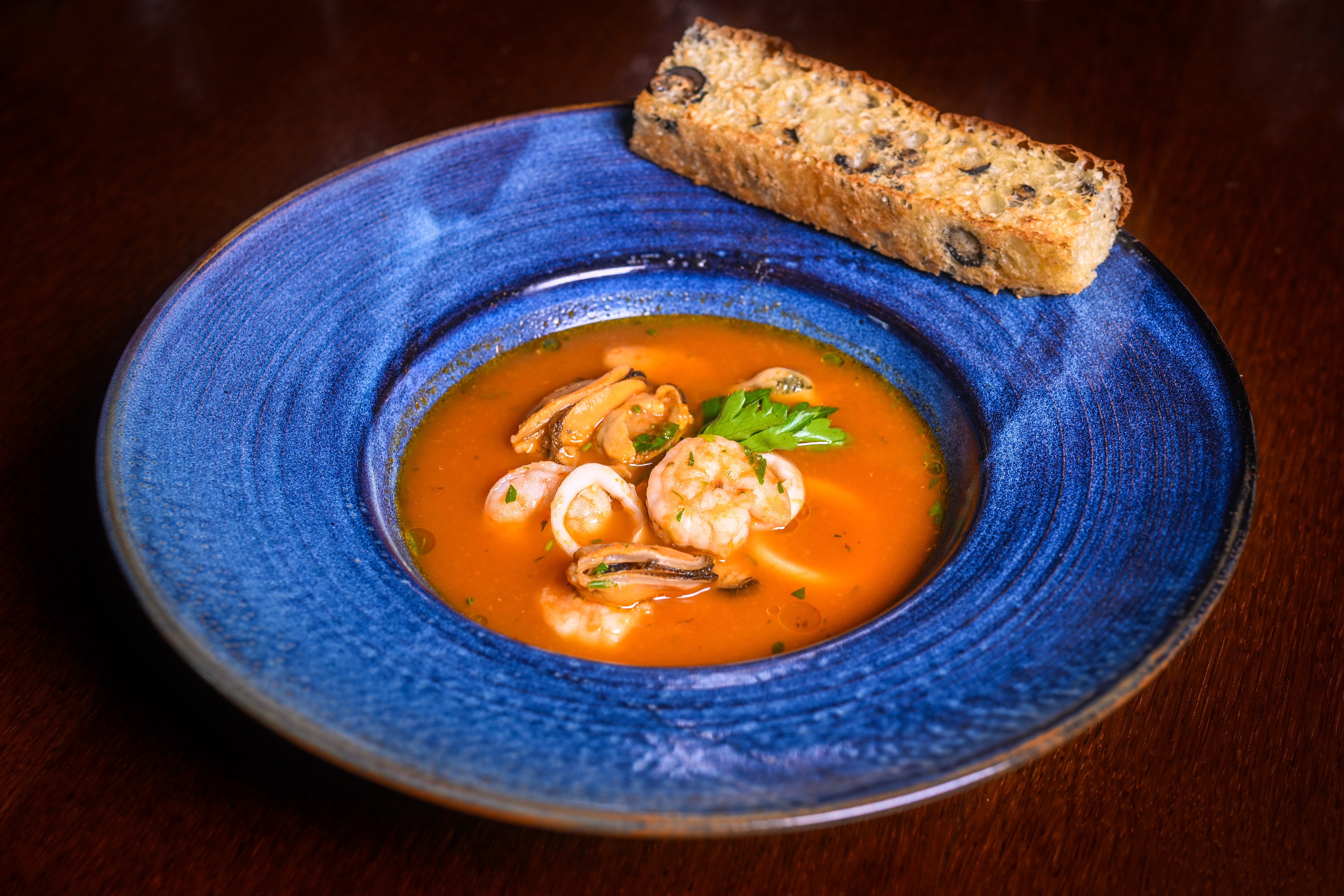 Zuppa di pesce e focaccia